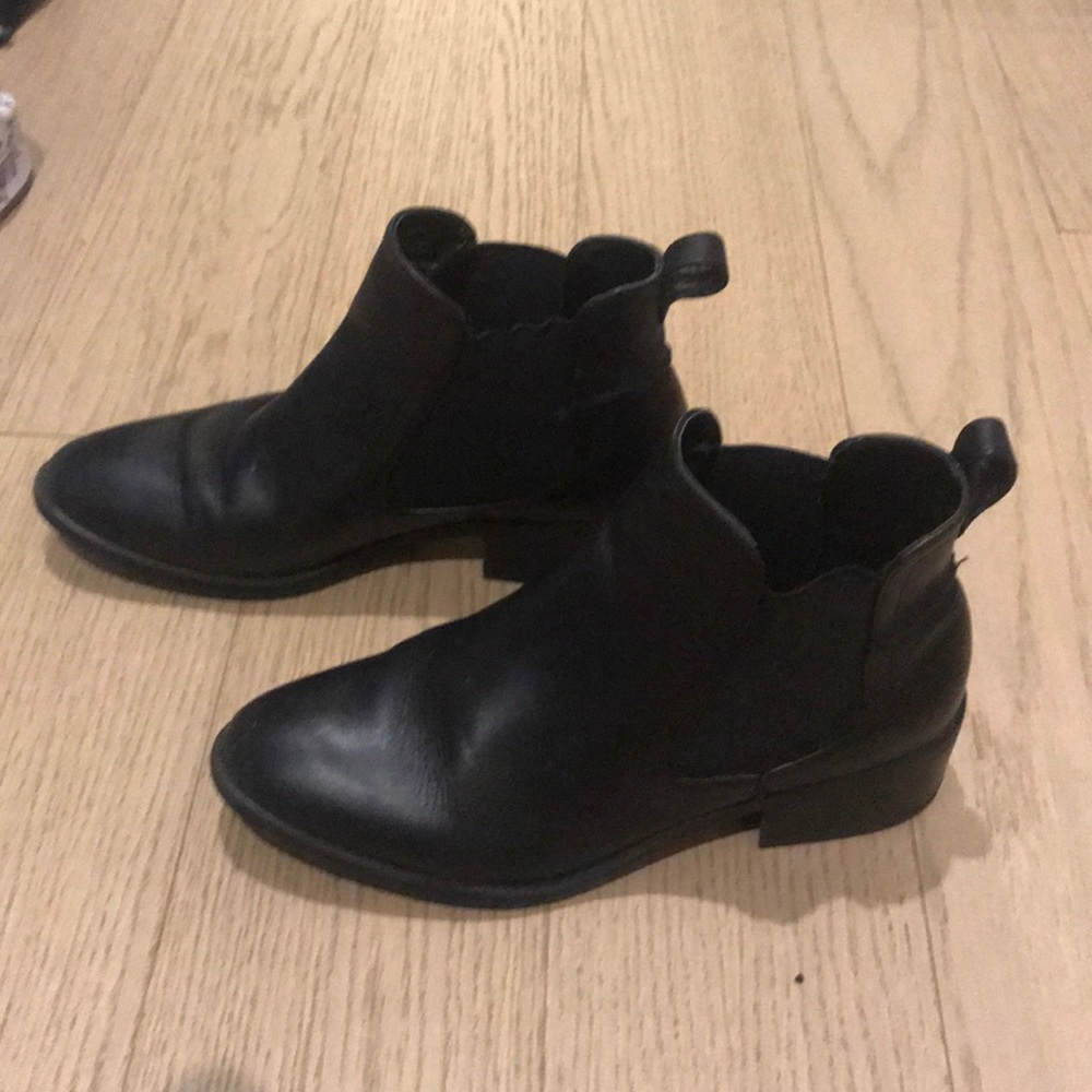 Black Steve Madden leather chelsea booties